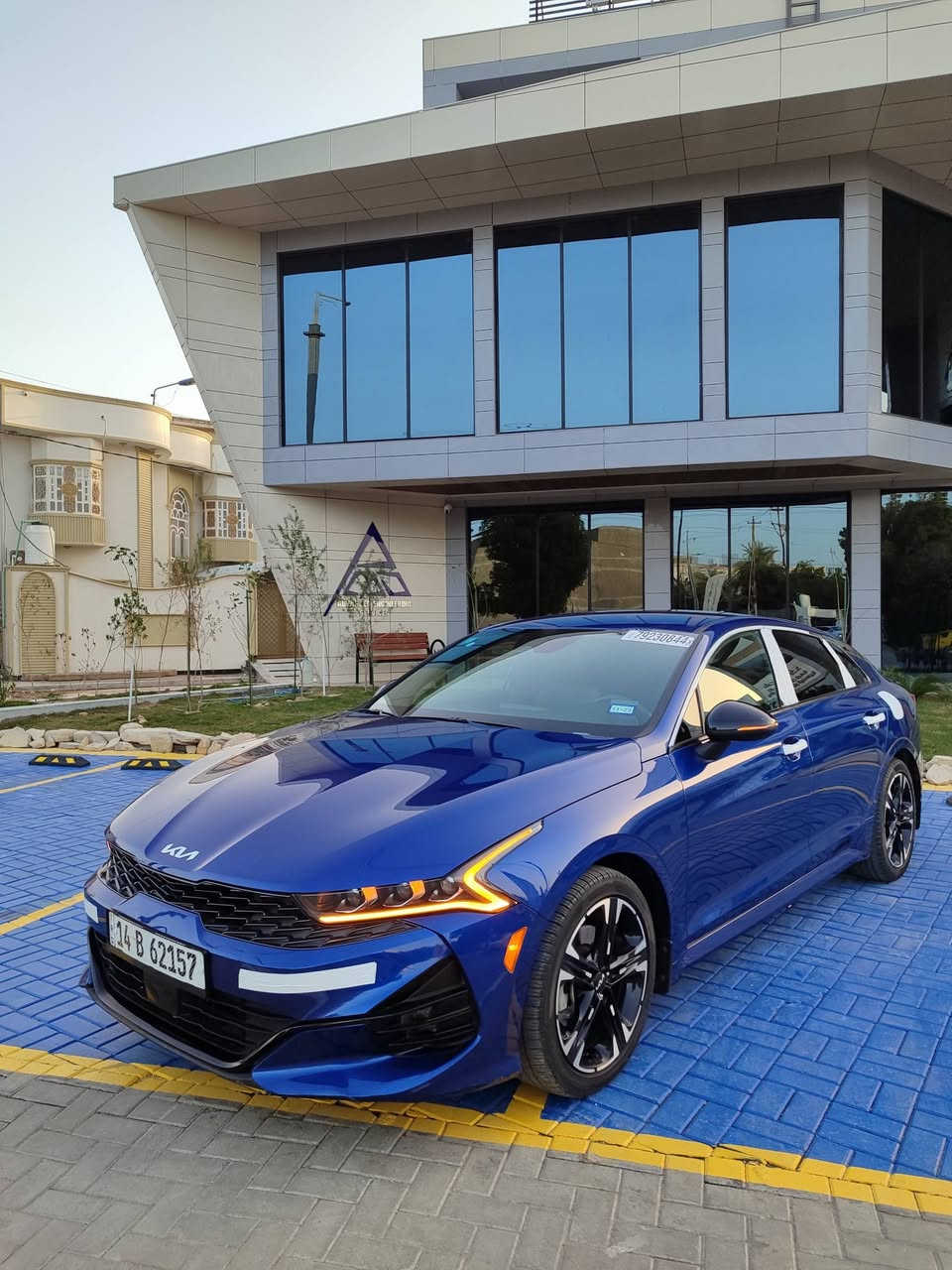 للبيع K5 2024 جيتي لاين
وارد امريكي 
السيارة فول 
ماعدا البانوراما 
ماشيه 20 الف 
المواصفات 👇
تشغيل عن بعد 
بصمه + بصمه ابواب 
أناره ترحيب بلباب
شاشة كار بلي
تحكم ستيرن
تحديد مسار
مثبت سرعه
قياده ذاتيه
كامره دواره
رادار خلفي
رادار امامي
رادارات جانبيه
شاحن لاسلكي
رادارات٣٦٠ درجه 
محرك 1600 تيربو (1.6)  
٥ انضمه قيادة 
كشنات تدفئه وتبريد  (جلد )
تحديد مسار 
سايد بريك كهربائي 
لايت لد 3عدسات 
أشاره بالمري

مكاني بصره 

***********
