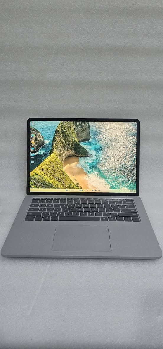 Microsoft Surface Laptop Studio
⚙️ المواصفات:
💠 Core i7 الجيل 11
💠 RAM 16GB
💠 SSD 512GB
💠 كارت شاشة خارجي 4GB
💠 NVIDIA GeForce RTX 3050 Ti

✨ المميزات:
💎 من أفخم أجهزة Microsoft Surface، يجمع بين التصميم الفاخر والأداء الاحترافي في جهاز واحد.

🚀 يقدم أداءً قويًا يناسب التصميم، المونتاج، البرمجة، الهندسة، وتشغيل أحدث الألعاب بكفاءة عالية.

🖥️ شاشة لمس متحركة بتصميم مبتكر تمنحك أكثر من وضع استخدام لتجربة عملية ومميزة.

✨ نظافة الجهاز ممتازة جدًا.

🔋 دورات شحن البطارية 11 Cycle فقط، مما يدل على أن البطارية بحالة ممتازة جدًا وقريبة من الجديدة.

🔥 سعر منافس وما يتكرر
ــــــــــــــــــــــــــــــــــــــــــــــــــــــــــــــــــ
🚚 توصيل لجميع محافظات العراق
💯 ضمان 10 أيام على الجهاز
♦ للاستفسار راسلونا خاص
أو واتساب على الرقم: ***********
