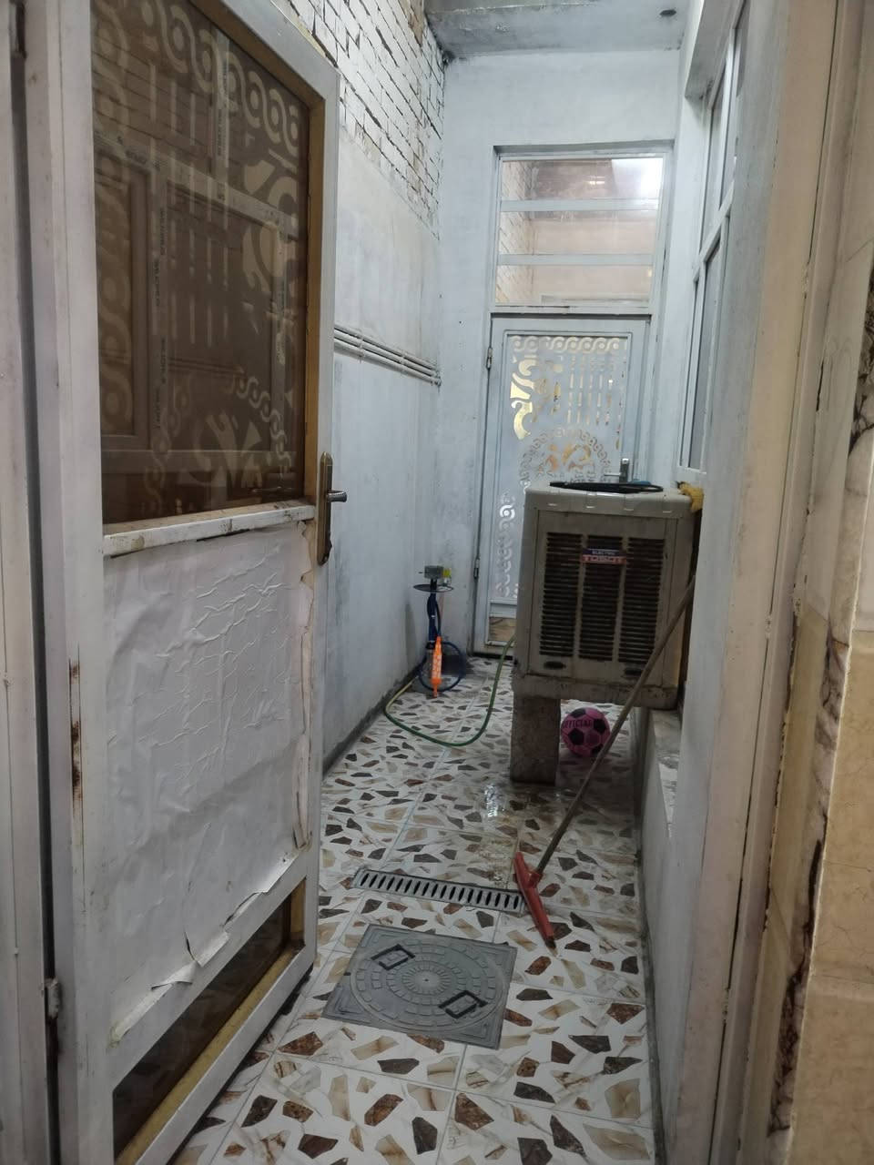 حي الزهور شارع العمارة • ١٠٠م • بناء حديث