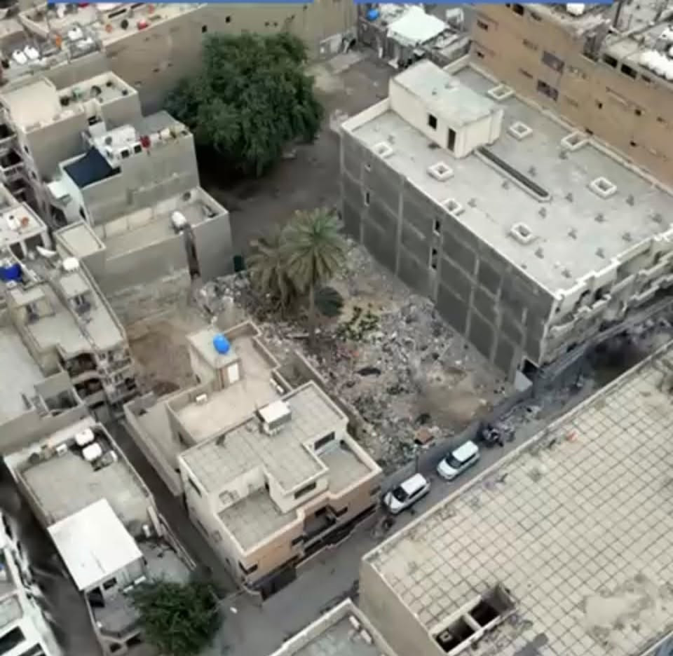 فرصة استثمارية نادرة في قلب الكرادة – بغداد
 للبيع قطعة أرض تجارية بموقع استراتيجي مميز

تقع بين شارع الكرادة داخل وشارع أبو نؤاس، في واحدة من أكثر مناطق بغداد حيوية وطلبًا.

 مميزات الموقع:

* موقع تجاري مميز وقيمة استثمارية عالية.
* قريبة من شارع أبو نؤاس ونهر دجلة.
* محاطة بالمطاعم، المصارف، الشركات، والأسواق.
* سهولة الوصول من جميع الاتجاهات.
* مناسبة لإنشاء مجمع تجاري، مطعم، كوفي شوب، بناية مكاتب، أو مشروع استثماري مميز

استثمر اليوم في موقع يزداد قيمة يومًا بعد يوم.�هذه فرصة حق
للتواصل والاستفسار على الرقم 
***********
