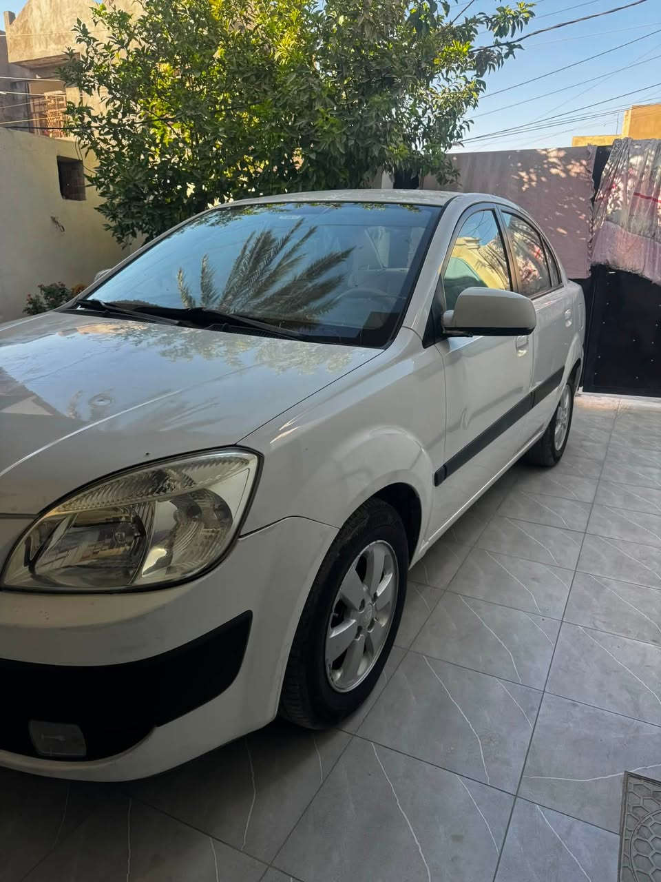 السلام عليكم
كيا ريو ٢٠٠٩خليجي مكينه ١٦٠٠ مكينة جديدة كير تبريد ثلج 

حداديه السيارة مكفولة من الصبغ والتبديل بيهه جراد بسيط 

بالقماره والبنيد ماشيه ٢١٣ألف رقم بغداد أنكليزي بأسمي هزه 

جديده السونار مرفق بالمنشور السعر ٨٥بيه مجال بسيط 
العنوان بغداد الاعلام الري للأستفسار ***********
***********واتساب
