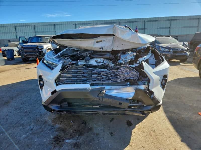 🚗 2024 TOYOTA RAV4 LIMITED
🛠️ الضرر: موضح في الصور
📏 عداد المسافة 17 الف مايل (فعلي)
📋 حالة السيارة: تشتغل (Run and Drive)
🔧 حجم المحرك: 2.5 – 4 سلندر (هايبرد)
🔍 رقم الشاصي:JTMD6RFV1RJ063929

📍 موقع السياره : اربيل 
للستفسار الاتصال ***********
