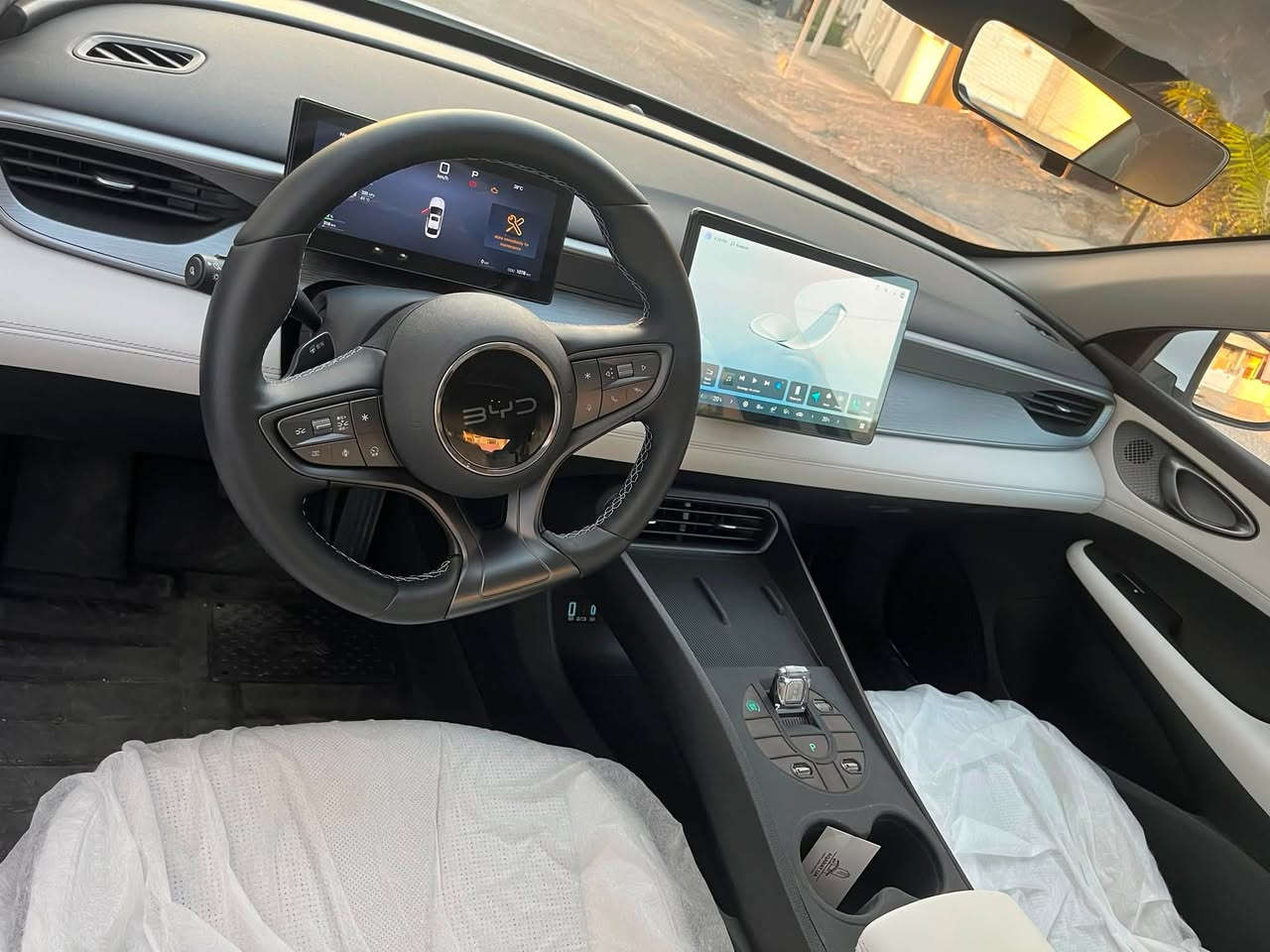 #BYD Seal 05 Flagship  2025
__ 12 كاميرا __ موقف سيارات، رادار __ فتحة __ شاشة كبيرة __ 2 بصمات __2 بطاقة ___Will كروم __ تبريد مركزي __ عدسة ضوء __ حساسات أمامي خلفي              فول موصفات باقي ٤٠ يوم للرقم  ماشيه فقط ١١٠٠ كيلومتر  مابيه أي شي .....  رقم تلفون : ***********  محافظه سليمانيه
