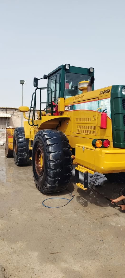 شفل ٨٥ مديل ٢٠٠٤دخول جديد مكينه بلاد برغي مامفتوح بيها كير ومحرك وبمات ع بلاد ***********
