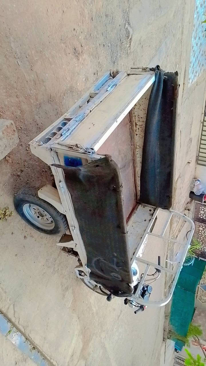 ستوته للبيع موديل ١٦محرك ٢٤ دايون ٤براقي  لا صرف لا بخار ستوته مال شقل كهربيت كلهن شقاله نص هندر تشتقل  ركبه شاصي اكسن محرك كله شرط ستوته ربع ما تصرف عليهه سعرهه ٧٠٠ بيهه مجال بصيط مكلف بل نشر خابر ودلل ***********
