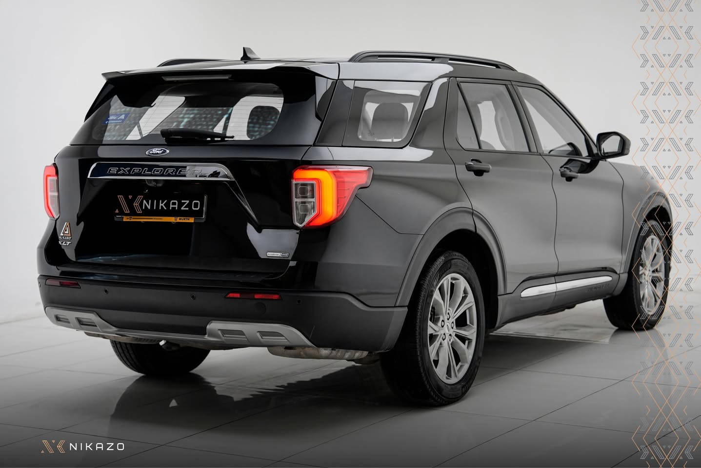 للبيع FORD EXPLORER XLT 2022

وارد خليجي موجود في اربيل ( سيارة شخصية ليست من معرض)

محرك  4 سلندر ٢٣٠٠ توربو ثنائي

كير اوتوماتيك ١٠ سرعات

4WD دفع خلفي و

إطار 245/R20

مساند هواء ٨

كوشنات جلد الامامي مدفئة

شاشة لمس7 انج  ( Apple Car Play ,Android Auto)

تبريد ثلاثي المناطق

نظام EPAS

مرآة خلفية نهارية وليلية

نظام النقطة العمياء

نظام المكابح التلقائي للطواريء

ميزة التشغيل الاوتوماتيك عن بعد

بانوراما

باب الصندوق كهربائي

كود دخول للسيارة

نظام المحافظة على المسار

حساسات خلفية+ كاميرا

كير ماوس

اوتو هولد Auto hold

أوتو ستارت Auto start

أوتو ستوب Auto Stop

منافذ شحن 12v و v 220

اشتريته عام 2023  صفر من الشركة المستوردة ومستعل قليل

الان الكيلومتر  50000 كم 

لايوجد فيه دعمة ولاصبغ فقط خدش قليل في الدعامية الامامية اليمنى و الدعامية الخلفية اليسرى

نظام بصمة موجود عدد 2 سويج

موجود الكتلوك وكتاب الضمان

هدية سيباية

السعر  315 ورقة

 7راكب  .داخل جلد

الاتصال  بالارقام

"***********"

"***********"
