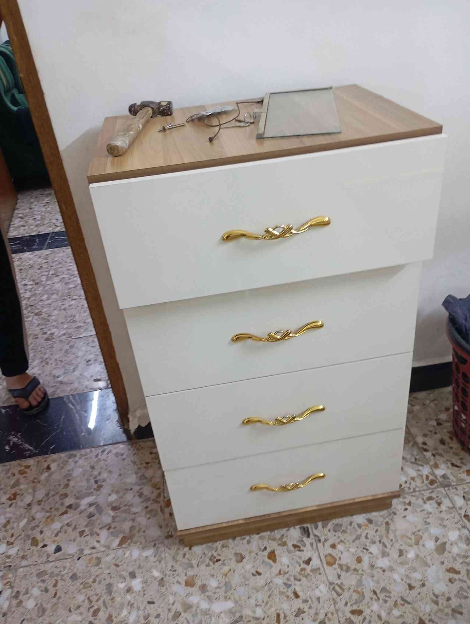 غرف نوم تركي ابواب كنتور مع محلق غرف نظيفة وحلوة. وشد ونقل مجاني للطلب على الخاص والرقم ***********
