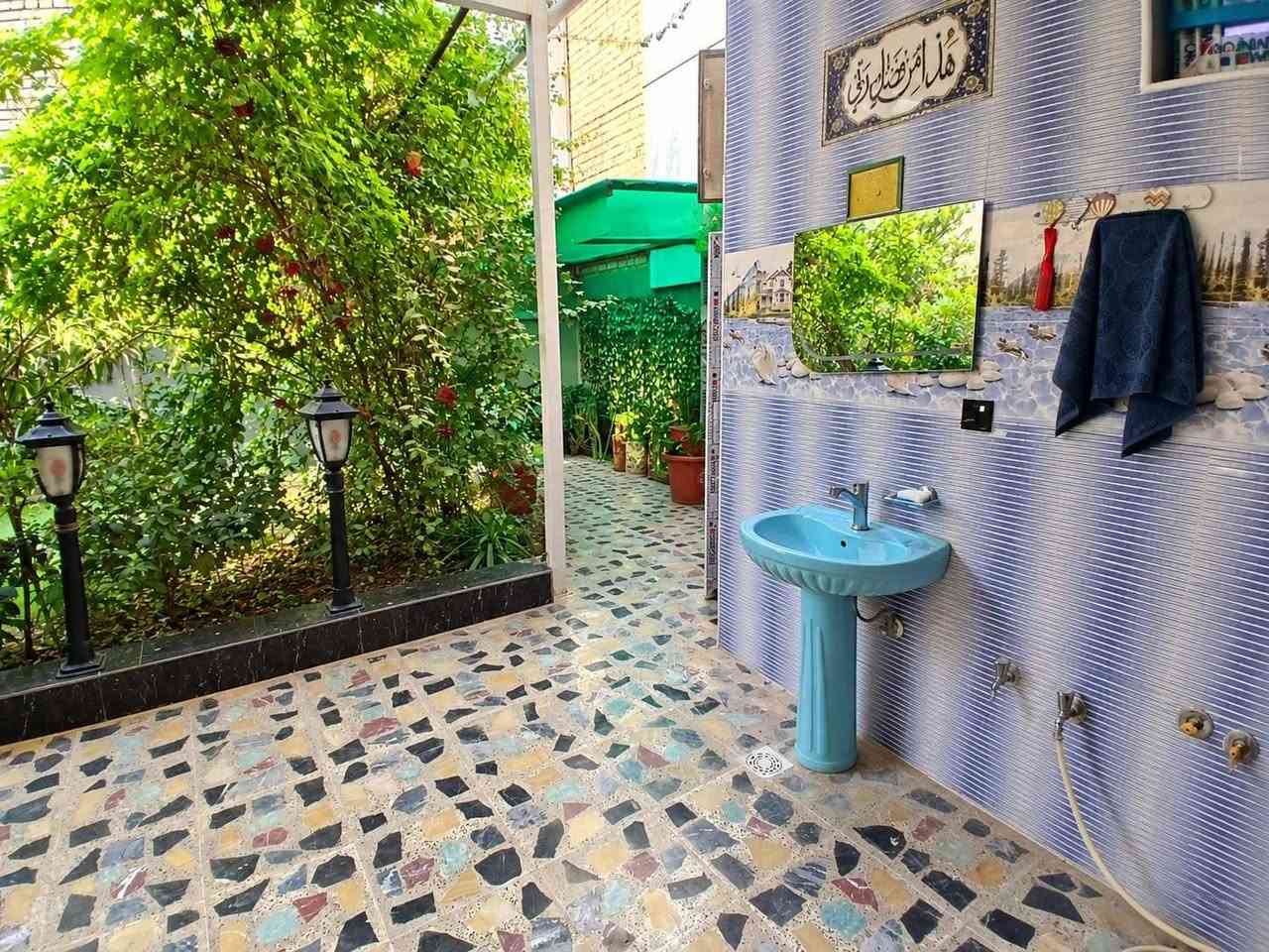 ٢٠٠م • طابو زراعي • ٤ غرف مفروشة