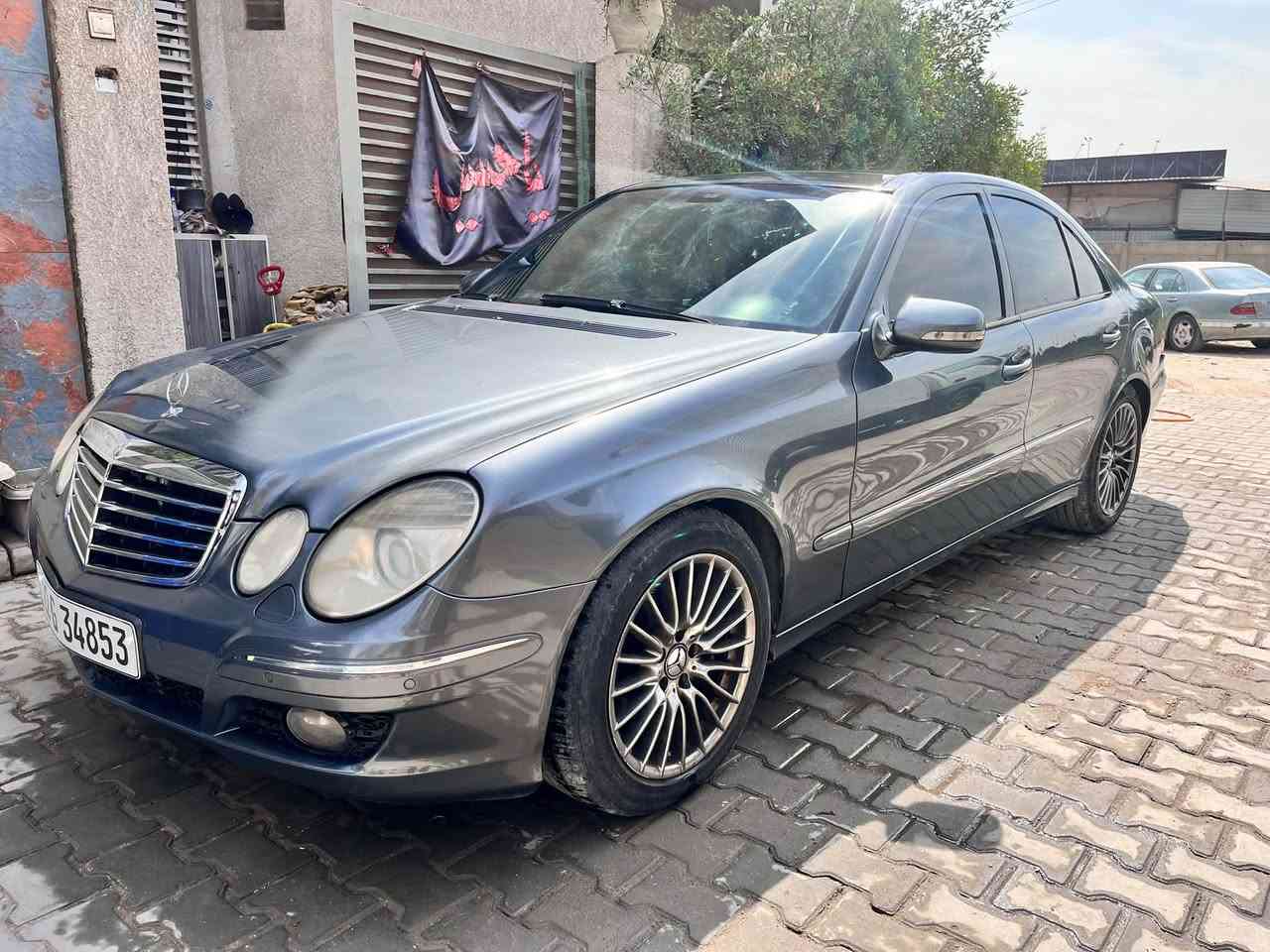 🔥 للبيع مرسيدس W211 E350 موديل 2007 🔥
🚘 

✅ السيارة جاهزة للاخير، مابيها أي نقص

✅ استخدام شخصي ومتصرف عليها

✅ بصمة فتح وتشغيل

✅ فتحة بانوراما

✅ داخل جلد + تبريد وتدفئة

✅ حساسات أمامية وخلفية

✅ لايت داينمك + عدسات زنون

✅ مري جانبية شفط + إشارات مري

📍 السيارة موجودة ببغداد كرخ العطيفيه

💰 السعر: 127

🚫 بيع فقط، بدون مراوس

📞 ***********
