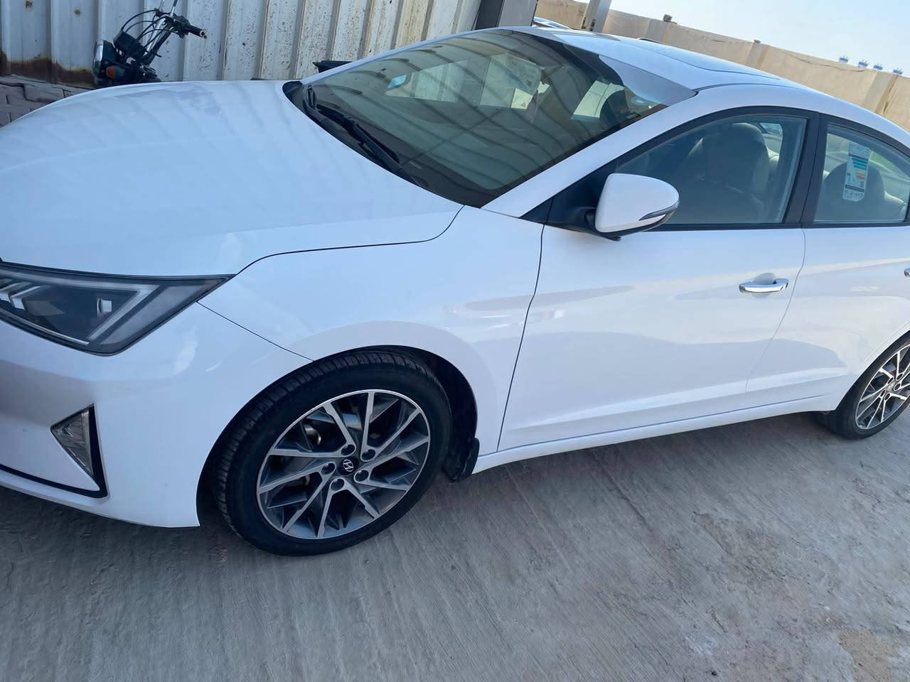 🚘 للبيع: هيونداي إلنترا 2020 خليجي – فول مواصفات
🔥 فول مواصفات لأعلى فئة 🔥
السيارة نظيفة جداً ومستخدمة استخدام شخصي، جاهزة للقيادة ولا تحتاج أي شي.
✅ موديل 2020 – وارد خليجي
✅ فول أوبشن لأعلى فئة
✅ مكينة قوية واقتصادية دوش الفين 
✅ تبريد ثلج
✅ قير أوتوماتيك
✅ شاشة ومواصفات ترفيهية كاملة
✅ كاميرا خلفية
✅ حساسات
✅ دخول ذكي
✅ فتحة سقف
✅ تحكم بالمكيف
✅ مواصفات أمان كاملة
🛠️ الحالة:
 الفحص.
ملاحظه جامغ صبغ فقط وبنيد مبدل
السعر 155 سياره اربيل ب اسمي تحويل تريد وكاله 

***********
