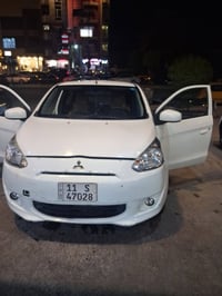 ميراج٢٠١٤ ماشيه ٧٠ الف سعر ٥٥ ورقه وبيهة مجال السياره مصبوغه اثر شضايه...
