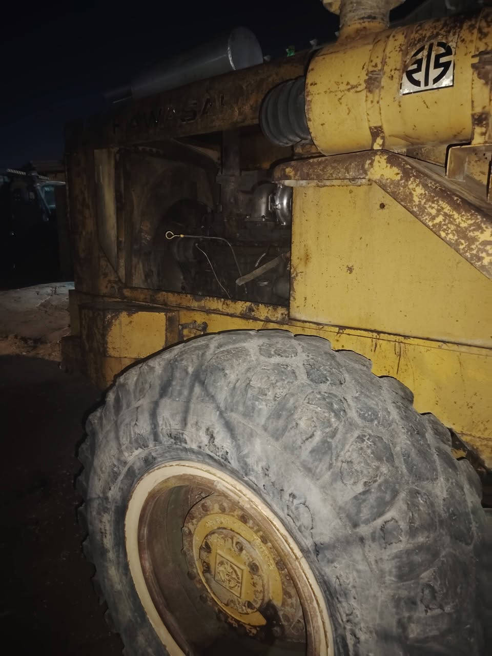شفل 70 B موديل 83 رقم دهوك مكفول كفاله عامه
صبغ بلادي. كير محرك تركم اكسلات.كيله سنون.جاهز للشغل. كلو مكفول. 
رفع دفع خير من الله. تخم تاير. لاتصال. ***********
