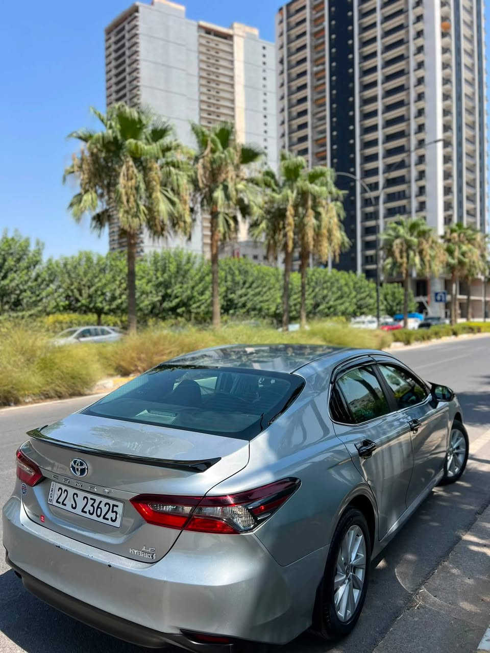 🔥 Toyota Camry2024  LE Hybrid 🔥مرقم كامل اربيل 

عداد80 الف كم 

💰 188 ورقة وبيها مجال بسيط 

💥 اقتصادية + اعتمادية + فخامة تويوتا

⚙️ المواصفات الميكانيكية:

محرك 2.5 لتر هايبرد – 4 سلندر

قوة 204 حصان

جير أوتوماتيك 8 سرعات

دفع أمامي (FWD)

صرفية ممتازة للوقود

🚗 المواصفات الخارجية:

جنطات ألمنيوم قياس 18

إنارة أمامية LED

مرايا كهرباء مع 

فتح بصمة أبواب (Smart Entry)

🛋️ المواصفات الداخلية:

مقاعد مخمل

تشغيل بصمة

شاشة وسطية

Apple CarPlay + Android Auto

تحكم من المقود

مكيف أوتوماتيك

🛡️ الأمان والسلامة:

كاميرا خلفية

نظام ثبات إلكتروني

وسائد هوائية

TPMS

📋 فحص كامل – السيارة بحالة ممتازة

🧾 يمكن الاستفاده من الرديات الضريبيه باحضار رقم ضريبي

📞 للإستفسار :الاتصال على الرقم التالي او زياره موقعنا*********** 

📍 العنوان:

معرض الركن الامريكي 

المنطقه اربيل 

الشارع الرئيسي
