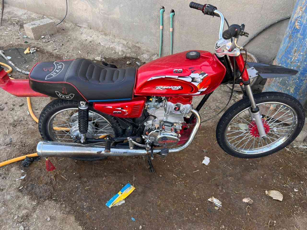 سلام عليكم دراجه لبيع بدون سعر 650وبيه مجال ***********
