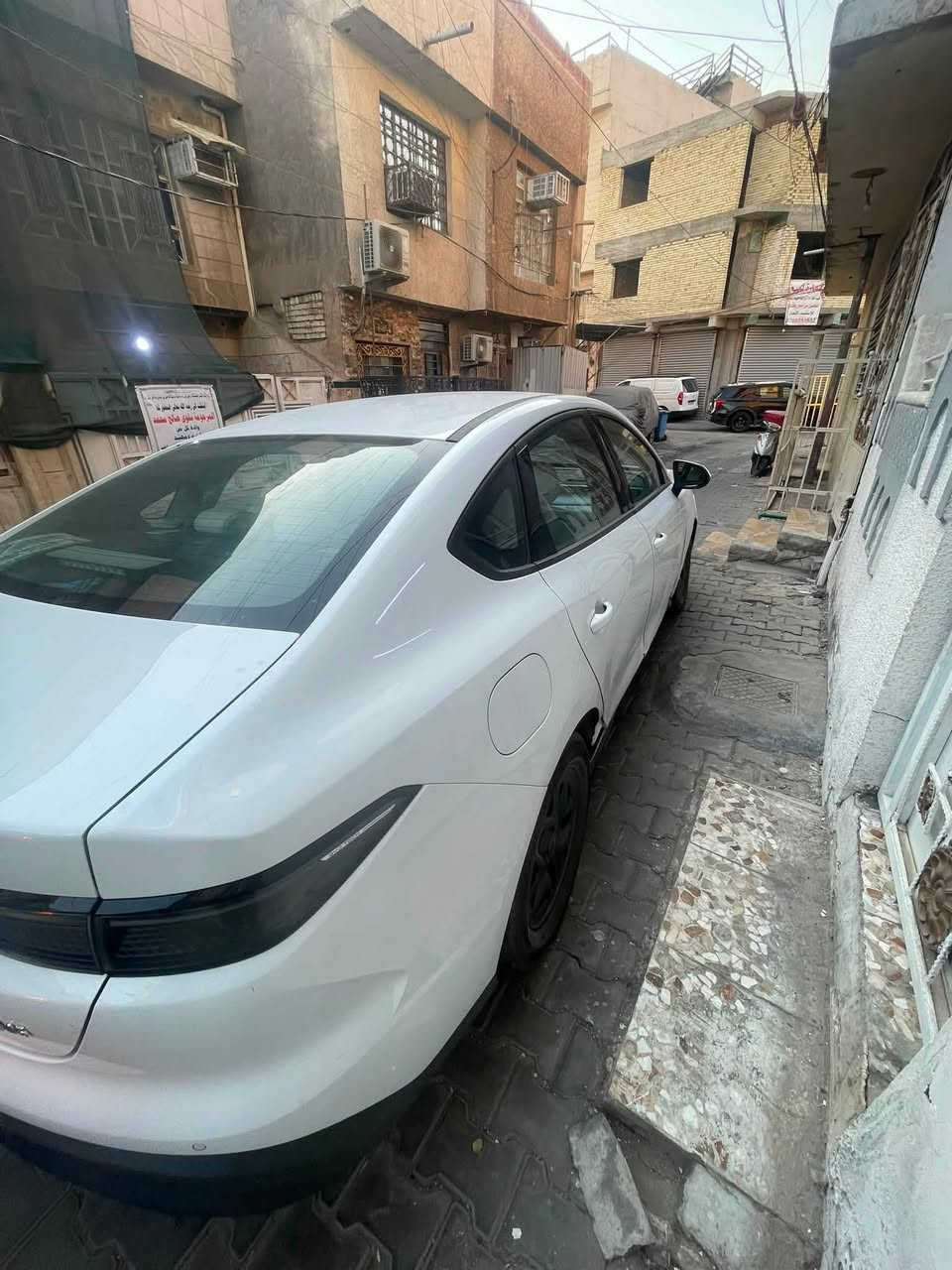 سيل فايف موديل ٢٥
ماشيه ١٥ الف 
جاملغ وبنيد ودعاميه وايرباك طاك 
والباب الايمن بي رصعات 
سياره ناقصها كم شغله صبغ وشباك دعاميه 
*********** بغداد رقمها
السعر ١٦ وبيها مجال

