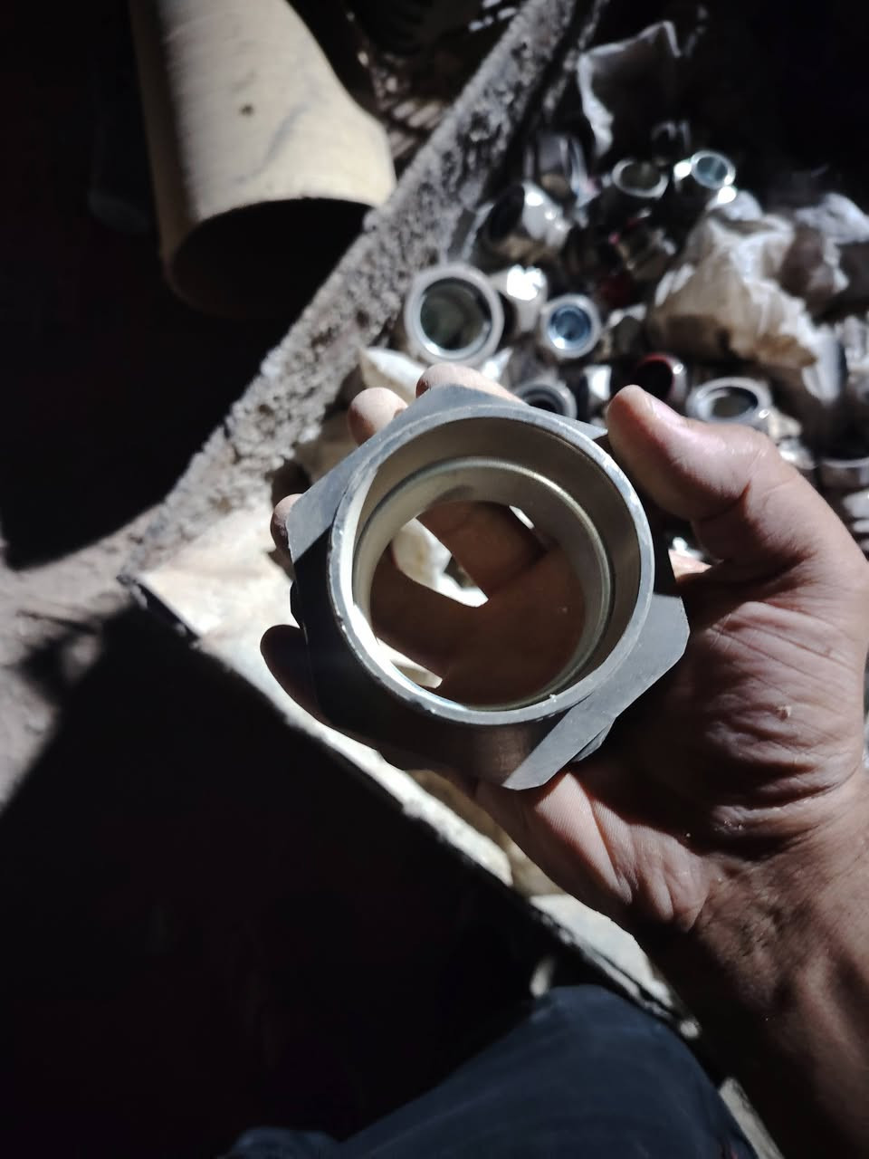 للبيع زبين احجام مختلفه العدد  400قطع ابيع شلع مكان واسط الصويره السعر القطع  (الف دينار)  ***********
