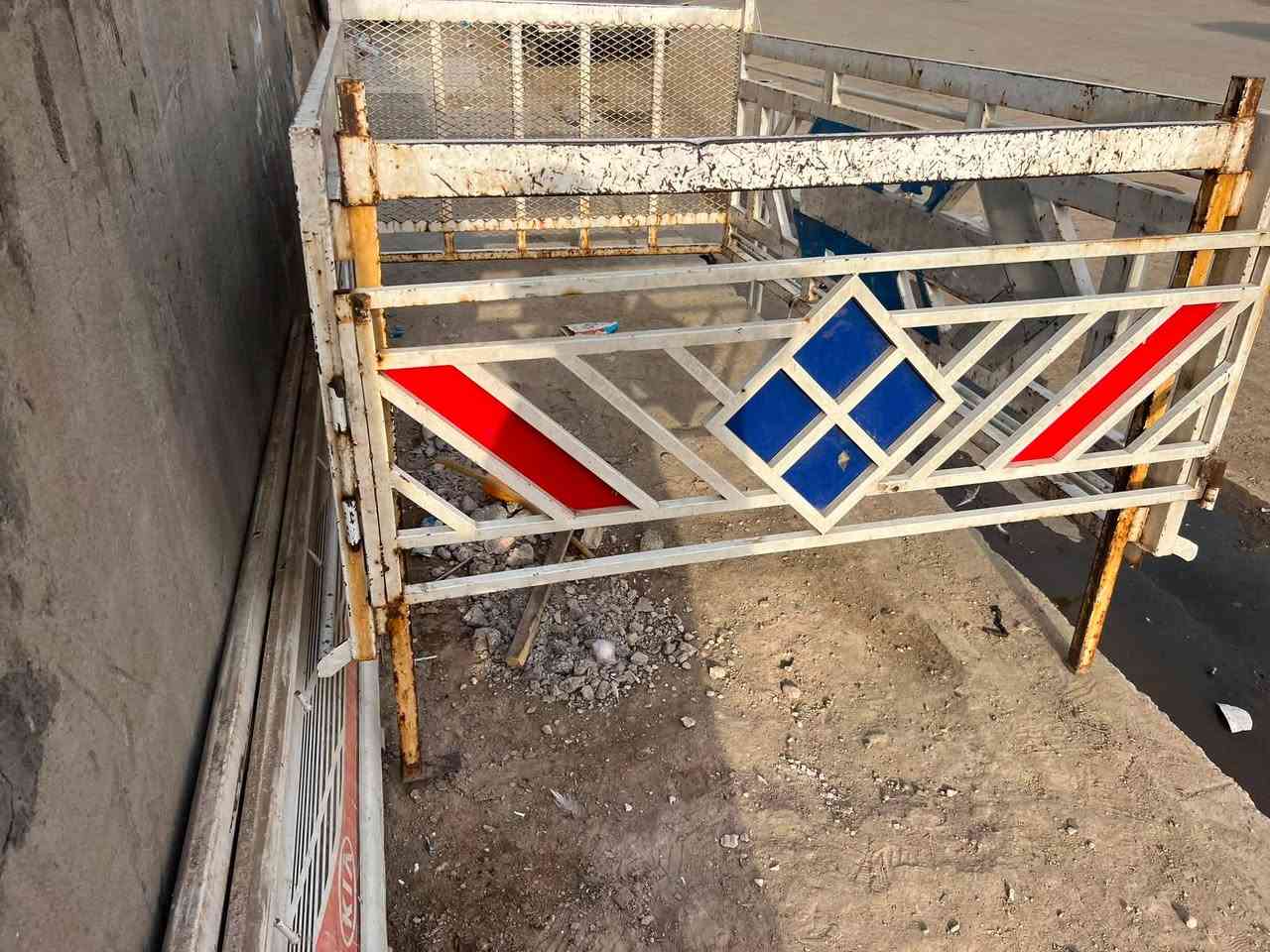 سلام عليكم محجر مال نثية نضيف للبيع السعر 350وبي مجال المكان بغداد ***********
