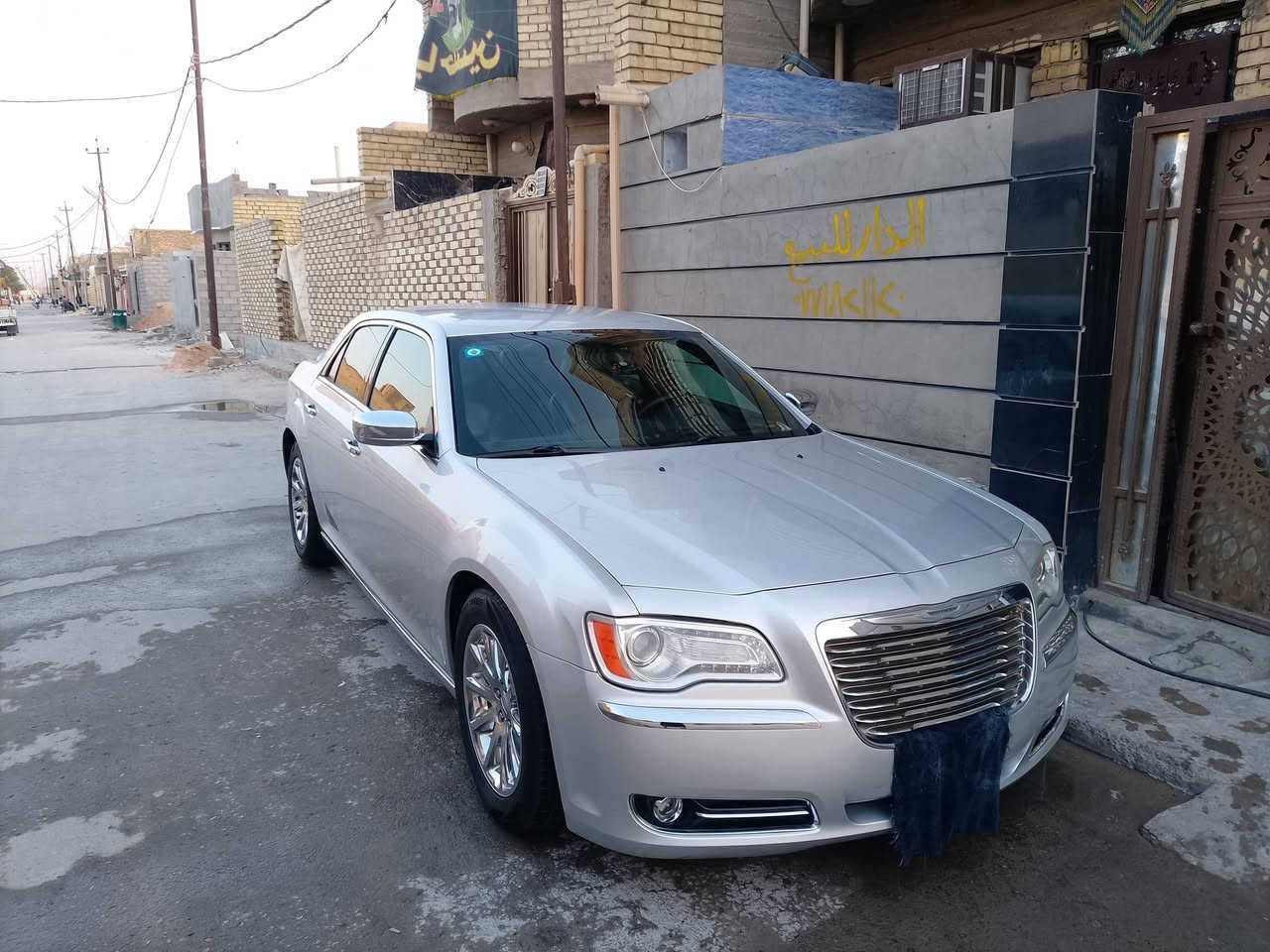 السلام عليكم وبامه12 خصوصي رقم بغداد نكليزي السياره محرك وكير وأكسن وتخم تاير حداديه100/100السياره عله وضع الشركه وما مفروشه ماشيه100 ما ناقصه اي شي ترهم مراوس ب تكسي وبأمه مكاني بغداد السعر175 رقم***********

