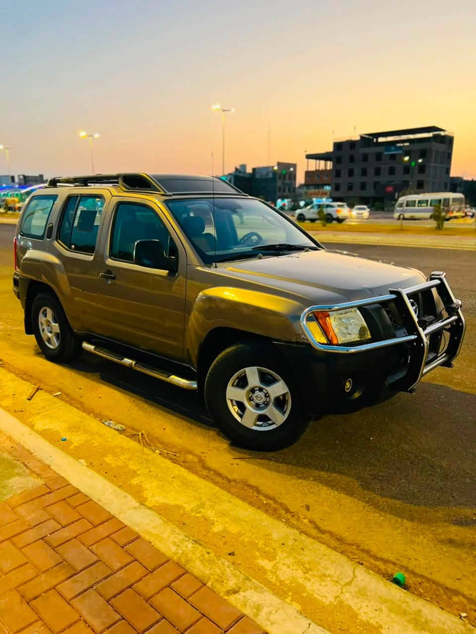 نيسان اكستيرا موديل 2005كير محرك بيبيتي سياره مابيها لاصبغ ولاضربه تخم تايرات جديد مكفوله من الضربه بيع او مراوس السعر 70وبيها مجال انشالله اني مكلف بل نشر رقم صاحب السياره ‭***********‬
