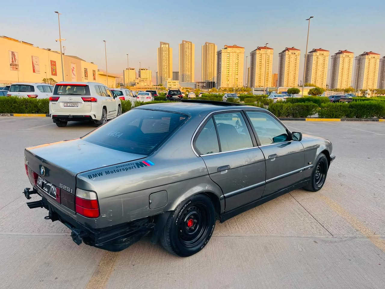 بِسْمِ اللَّـهِ الرَّحْمَـٰنِ الرَّحِيمِ
BMW بوو فروشتنن 
نمونه يي نيه له جوانيا زور پاك ماوه ته وه له قوه تي خويي بيزاره ماشه لا 
مووديل 1993 به شه رتي مالي مه ده ني نبيت دزياري نبيت پاره يي هيچ ك سي تيا نبيتت 
مووس و براوه ش به شه رتت 
مه كينه 520سه قه ر كه پس ديجيتال گير عاديه به شه رتي گيرو مه كينه 
كاره باهي هه مووگياني ئيش دكات دوو جامم كاره باهي سلايته لآيتت زينونه لآيتت عه لقه شه گيچه كاني هه مويي ئيش ده كاتت  
گه رمي و سيدي هه موشتيكي مزبوتت
چوار تايه و ويلي زور باشه 
سياره كه تا بليت توندوو توله چركه يي تيا نييه مالي دوسته 
نرخ ((15گه لا معامه له)))
له سليمانيم 
***********
***********

