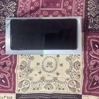 شاشة ١٤٤ هيرتز • كاميرا ١٥x • مستعمل قليل