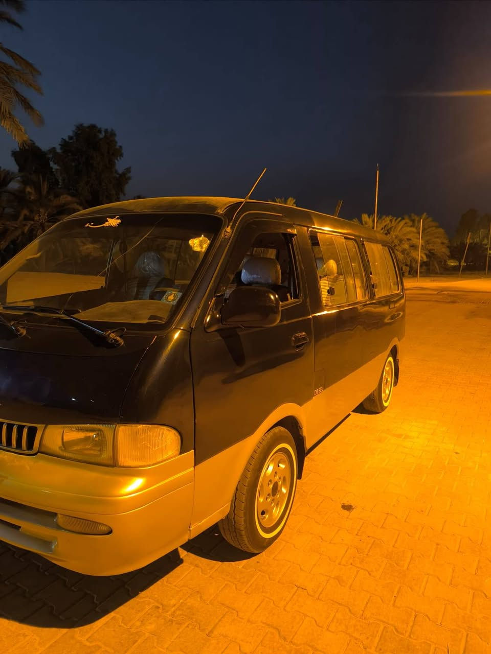 السلام وعليكم بريجو للبيع موديل 96 بسمي سنويه لل30 تحويل مباشر مصفره ماعليها كلشي
سياره مكينه وكير وكسر خير من الله
مشط بور باتري تخم تاير داينمو صدر امامي خلفي كلها عله يدي كهربايات  كلها شغاله اي نقص مابيها شواصيها نضاف مكاني نجف  خالص  السعر((65))وبيها مجال ***********
