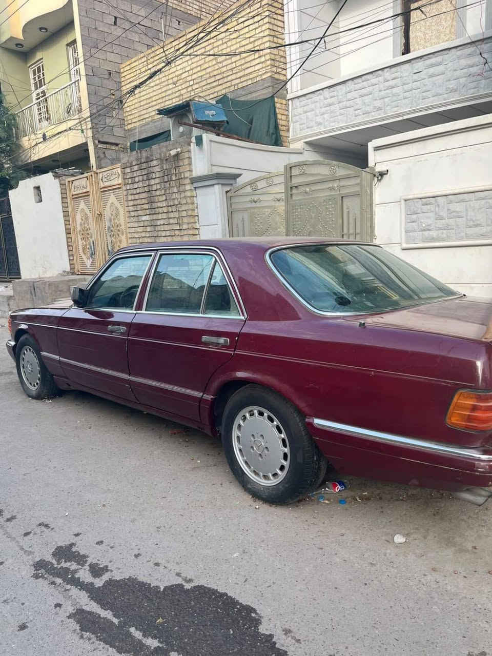مرسيدس ٣٠٠ • موديل ١٩٩١ • رقم بغداد