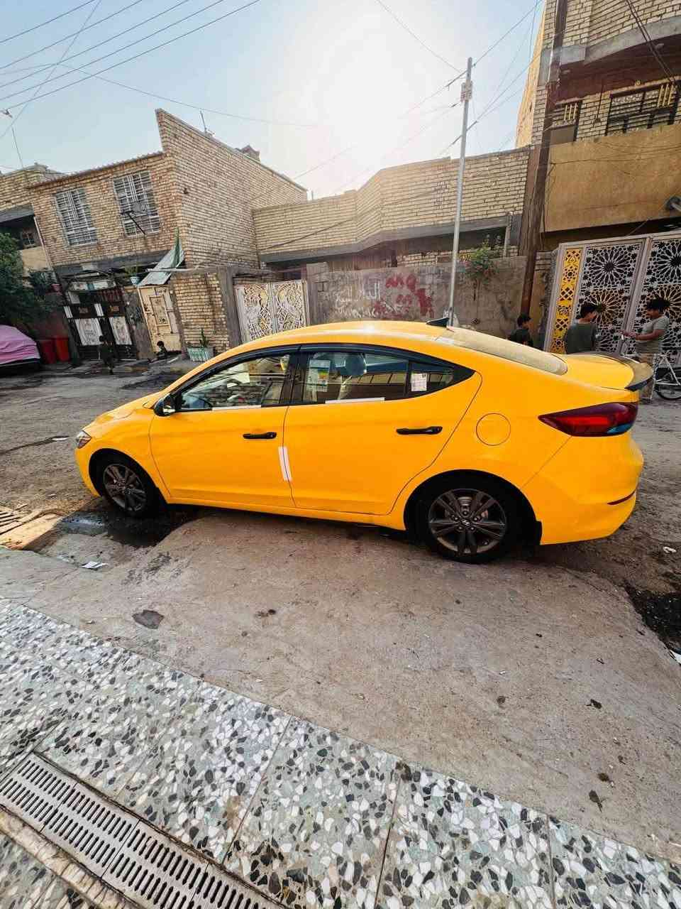 النترا موديل ٢٠١٧ صورة الحادث بالنشور سياره ليبل واحد محرك ٢٠٠٠ دوش كير ايتي كأمره حساس لإدارات تخم تاير حداديه جديده تبريد تبريد ثلج تحكم ستيرن جهتين شاشه جبيره بيها منظومه غاز رقم بغداد مكانها ميسان  اتصل ع الرقم ***********
