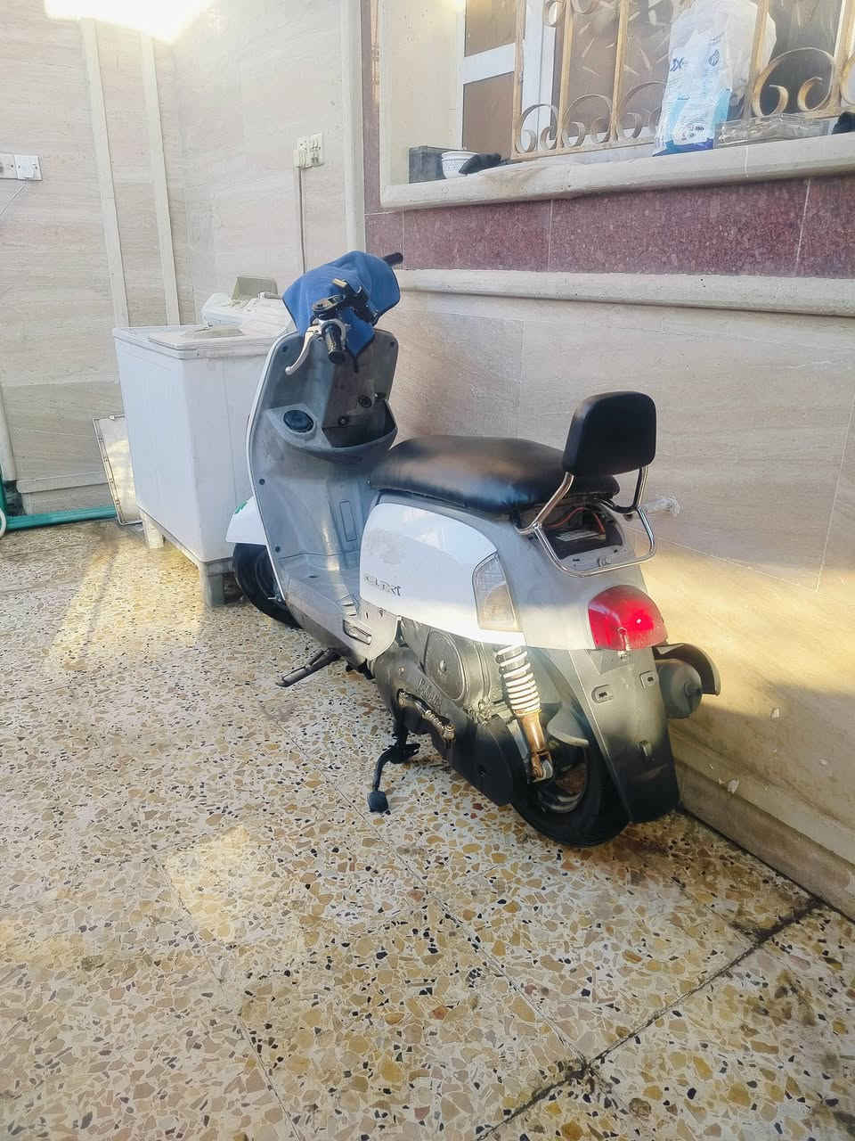 السلام عليكم 
ماكس بوليس للبيع
دراجة حلوة مكينتها خرسة 
تخم تاير جديد كهربائيات كلها كاملة 
دراجة مرتبة وحلوة رايدها ب450وبيها مجال مكاني زعفرانية رقمي بي واتساب ***********

