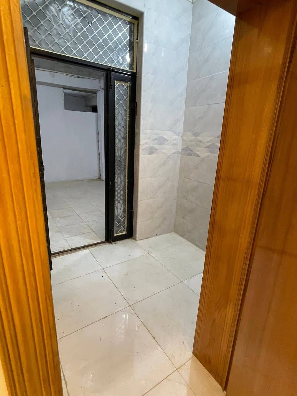 دار للبيع طابقين طابو صرف مساحه 200متر طويريج حي الشهداء 
السعر 130مليون
الاستفسار *********** او المراسلة الصفحة
