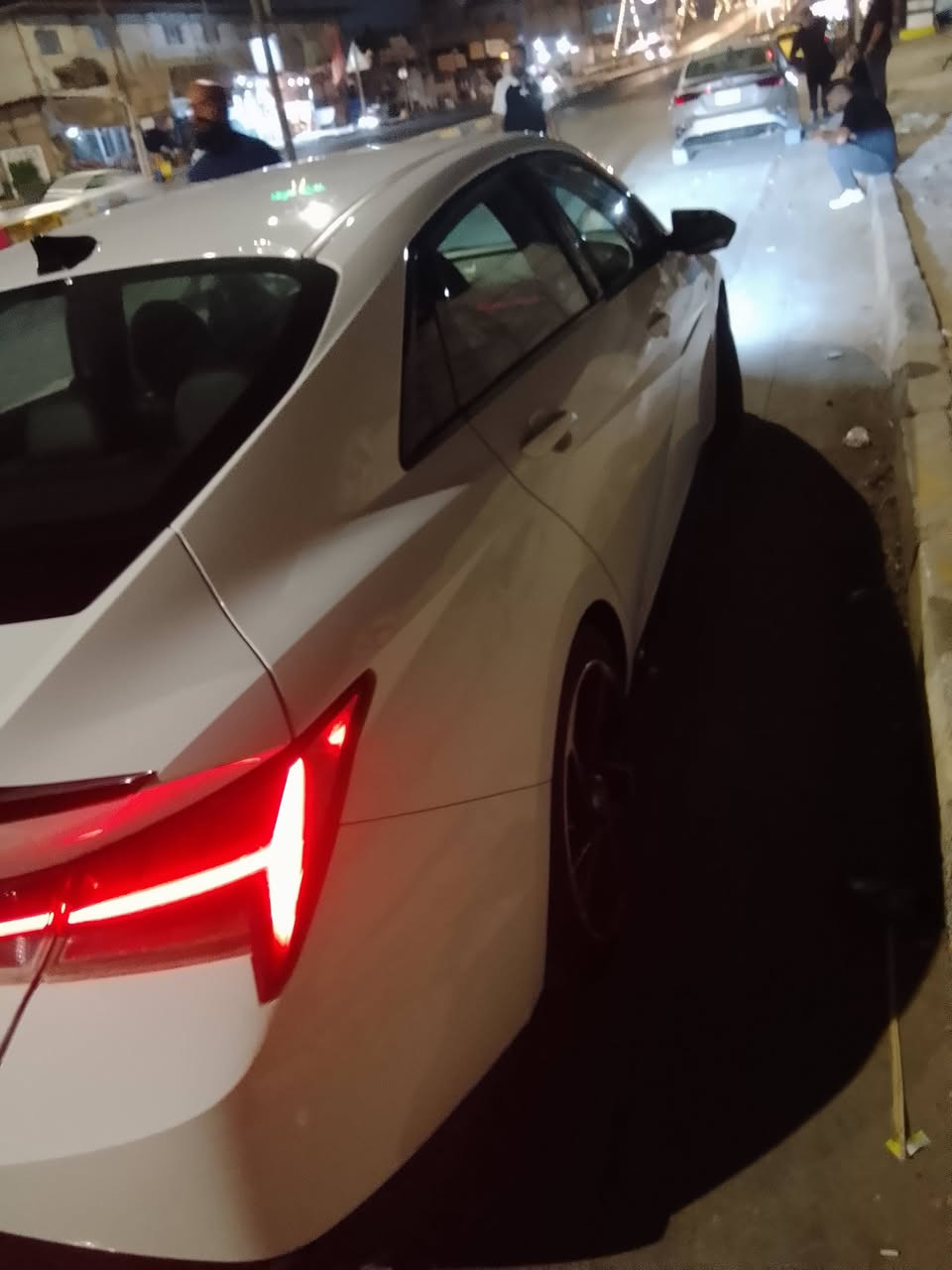 موديل 2023 فول مواصفات 1/1
السيارة N Lien اعلى شي🔥
فتحة سقف سلايد
كشنات حضن كهربائية تدفئة وستيرن 
بصمة ابواب وتشغيل عن بعد 
الصندوق يفتح عند الاقتراب 
رادار امامي وخلفي وجاني 
رادارات 360 درجه
كاميرات اماميه خلفيه 
تحديد مسار 
سياقه ذاتية مانع انزلاق 
تبريد بيانو منفصل 
محرك 1600 تيربو ✈️
شفتات ستيرن مودات قياده 
سماعات عدد 8 كارمن هارمن
كير dct  دبل كلج رياضي 7نمر

وبعد بيها هواي مواصفات 

حادث السياره جاملغ اليسر

الممشى الكلي 42 الف سياره جديدة

🛑 السعر 165

رقم الهاتف ***********

عنوان كربلاء طويريج
وترهم مراوس ب جارجر 14حسب القناعه
