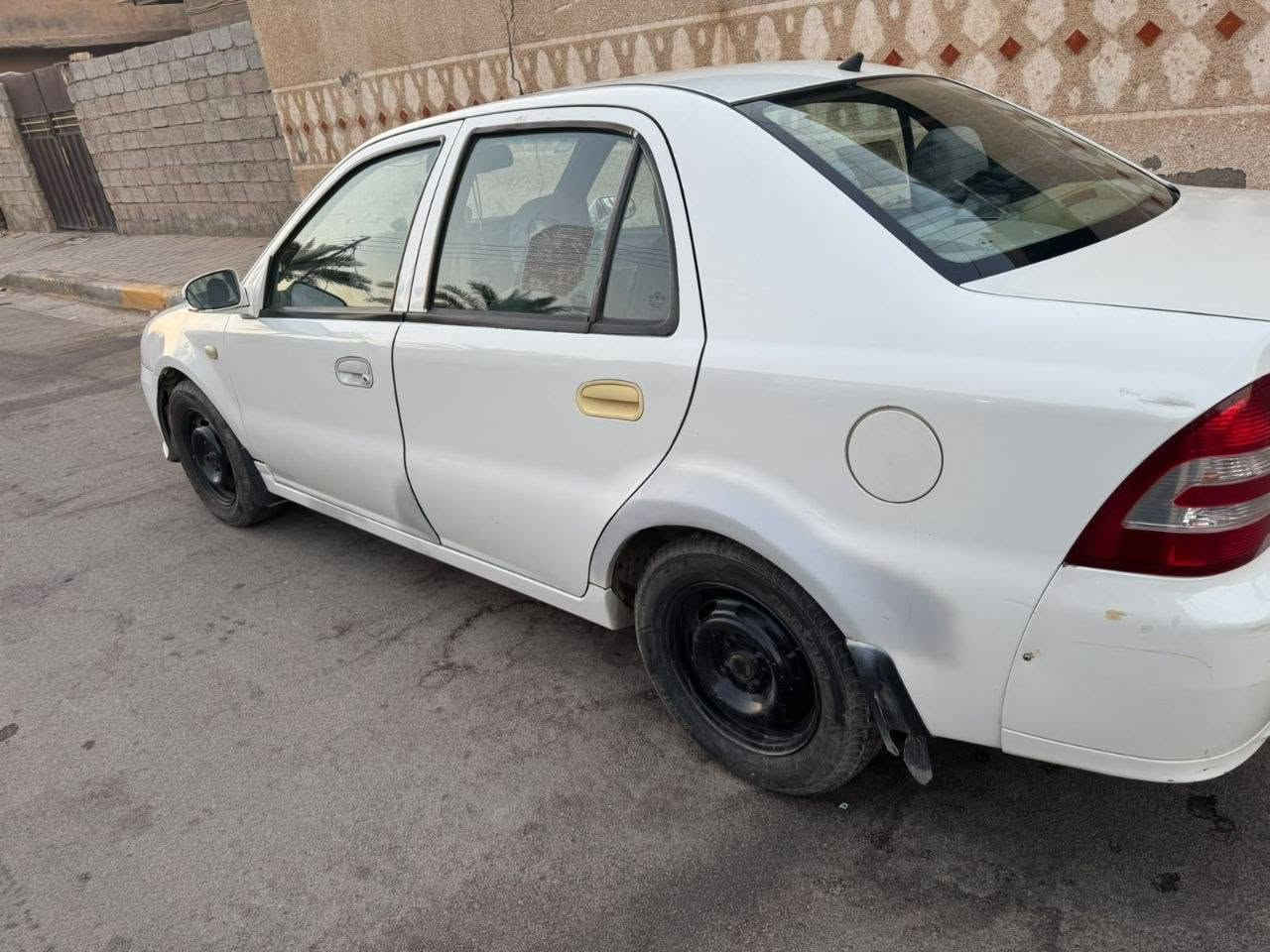 جلي سي كي موديل ٢٠١٣بسمي تحويل ثاني يوم هزه بعدهي جديده صدر جديد كامل خلفي امامي صار سبوع من بدلته محرك بي تنقيص سياره بلاديه تخم تاير السعر ٤٥مكاني بغداد
***********غير متواجد ع فيس بك
