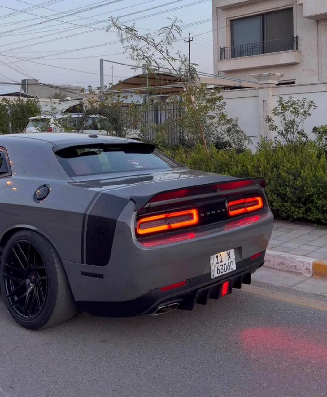 السلام عليكم
للبيع جالنجر 2018
Sxt
لون اسمنتي
كشنات جلد
رقم بغداد باسمي
ماشيه 59mi
ويل تو سايز
تايرات جديده تخم
دفيوزر فسفوره
كير و محرك مكفولات سياره نشطه تاكل الكاع
حادثها قطعتين 
السعر 147 وبي مجال
مكاني بغداد الكرخ
 *********** 
***********
