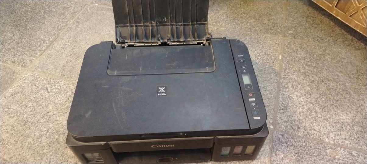 طابعة كانون g2411 شغالة كهرباء كاملة بس نقصها فقط كاترجات سعرهة 35الف تواصل *********** ومتوفر عندي توصيل لجميع محافظات العراق سعرة 5
