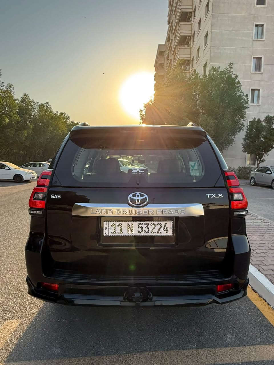 تويوتا برادو 2022 سبعينيه SAS
فول مواصفات :
سونار مرفق مع الصور جديد ومكفوله 
جديد لوك وضع الشركة 
كفاله من كلشي 
داخل قرميدي  
فول مواصفات
محرك 6 سلندر
بصمات عدد:2
عداد المسافه 70 الف 
رقم بغداد دولي باسمي تحويل مباشر 
سياره بيهة تخم تاير دلوب جديد + ادامه كامله دهن وفلاتر ب وكاله SAS
مكانهة بغداد حي العدل 
***********
السعر 420 ورقه
