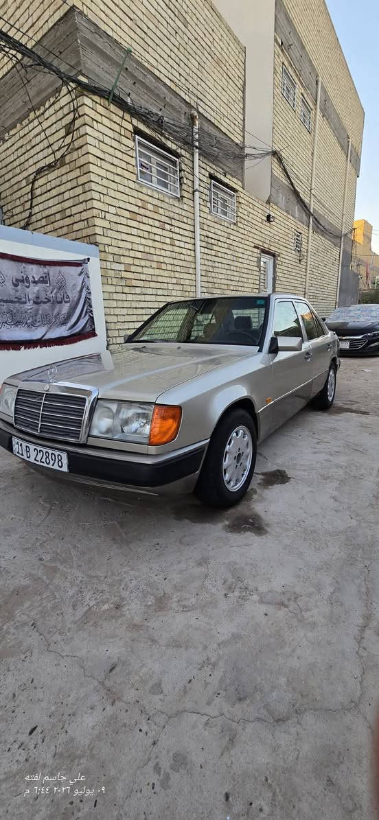 سلام عليكم للبيع مارسدس دب مديل 88 رقمها بغداد سنوية لل27 محرك ياباني 3000 بل كارتون السيارة كفالة من ضربة وخياس فقط صبغ مكان نجف *********** سعر 65
