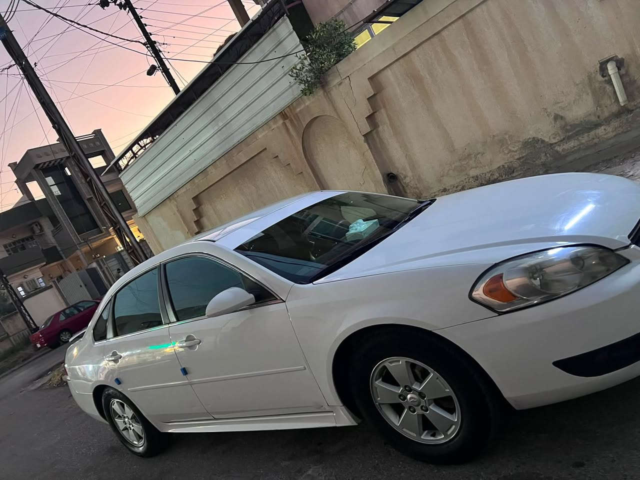 السلام عليكم 
للبيع اوللمراوس 
Choverlet impala 2011
السعر 97 وبيها مجال قليل 
محرك 3500 mile
تحكمات استيرن جهتين
داخل السياره اسود مميز 
الكشنات وضع شركه مخمل 
تشغيل ريمونت عن بعد 
تايات وحداديه وشرط كلو جديد 
ويل كب 16 شركة
محرك وكير شرط النظافة وضعية شركة
اللون أبيض 
رقم نينوئ دولي بأسمي شرط التحويل 
بدون أي حادث ولا صبغ 
سيارة جديده وضع شركة 
موقع السيارة حي السكر 
للتواصل ***********
