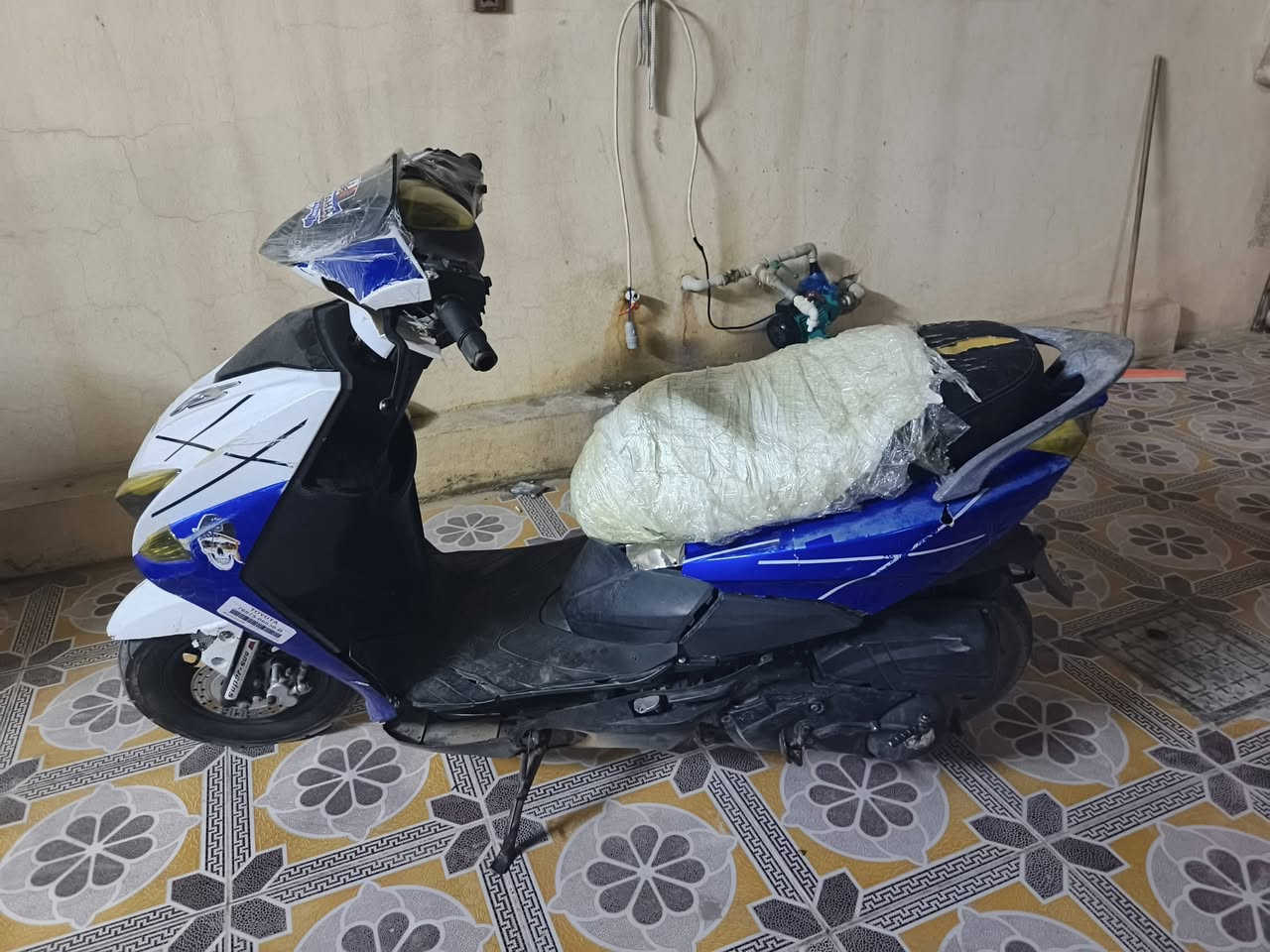 دراجه للبيع شغاله سلف وهندر وكهربايات كامله السعر 200وبيها مجال الاتصال ***********
