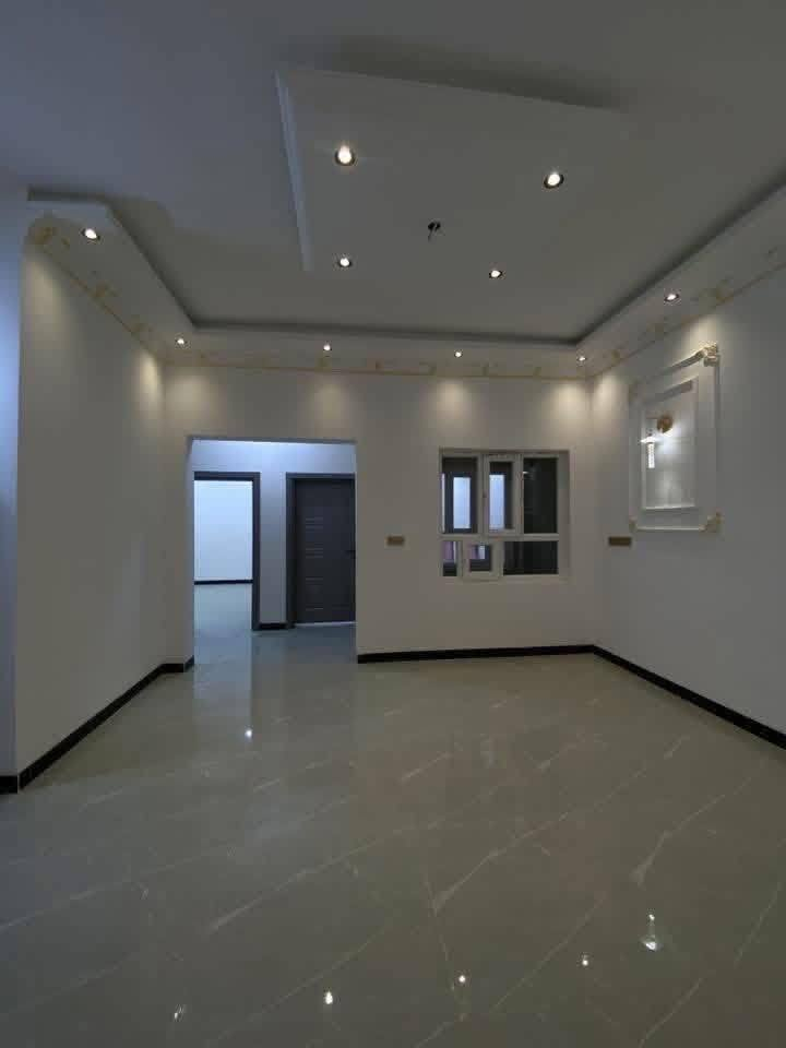 السلام عليكم السعر (123مليون💰) وبي مجال✍🏾
دار للبيع بتكريت الديوم حي التصنيع قرب علوه🏠
الأسماك وخلف ماركت الأخويين بظهر شارع60☑️
المساحة الكلية 150متر الوجه 7.5م النزال 20م📐
غرف 4 نوم وأستقبال صالتين فوك وجوا ومطبخ🚰
مجموعه 3 صحيه مناور وكراج الدار شغل جناي🏗️
الواجهيه(حجر حلان☑️)للاستفسار ***********,
