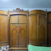 غرفة نوم كاملة • ٦ أبواب • نظافة ٩٠٪