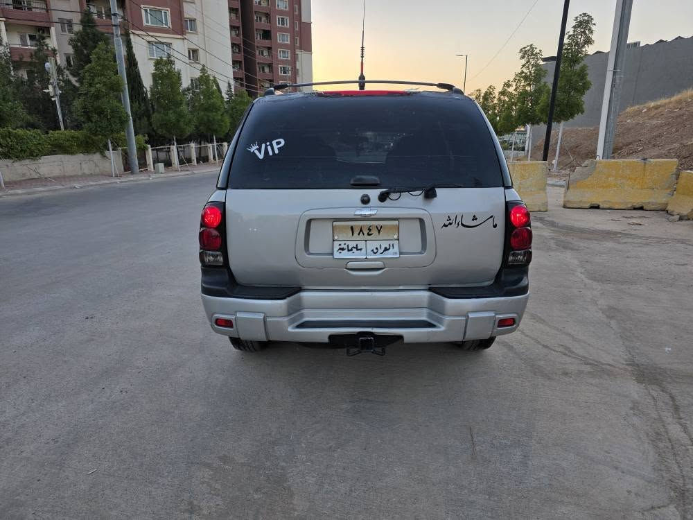 ***********
***********
بلايزرموديل 2005
كيرئؤتؤماتيك مه كينه ره ش مرخوب 4x4ده بل ئه كسل كيرؤ مه كينه ي بيلاد ته بريد ساردو كه رمي مه سبوت كيرؤمه كينه ؤ ده بل ئه كسلي به شه رتي فيتر جوارتايه ويلي تازه بئ ده عمو بئ ليدرانه هيجي بيوه نيه بيشؤ دؤاي كه بسه بؤياخ حيزامه بؤ جؤاني سه نه ؤي به سه ر جؤه شينكه ي بيشؤي دراؤه هه زه ي تازه يه 4 ره قه مه كه شي له كه لايه نرخ (57)كه لاؤ كه ميك مؤعامه له به شه رتي ته حؤيلؤ خرامه ؤ براؤه ي به شه رت به س بؤ فرؤشتنه كؤرينه ؤه ناكه م 
*********** السليمانية, العراق
