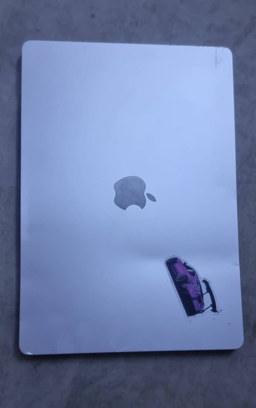للبيع ماك بوك اير M2 the 15-inch MacBook Air with M2 chip (2023).
طافيه مفلشة مكسورة شاشتهة ابيعها فحم ع وضعها
السعر 150 الف
بغداد /مدينة الصدر/***********
