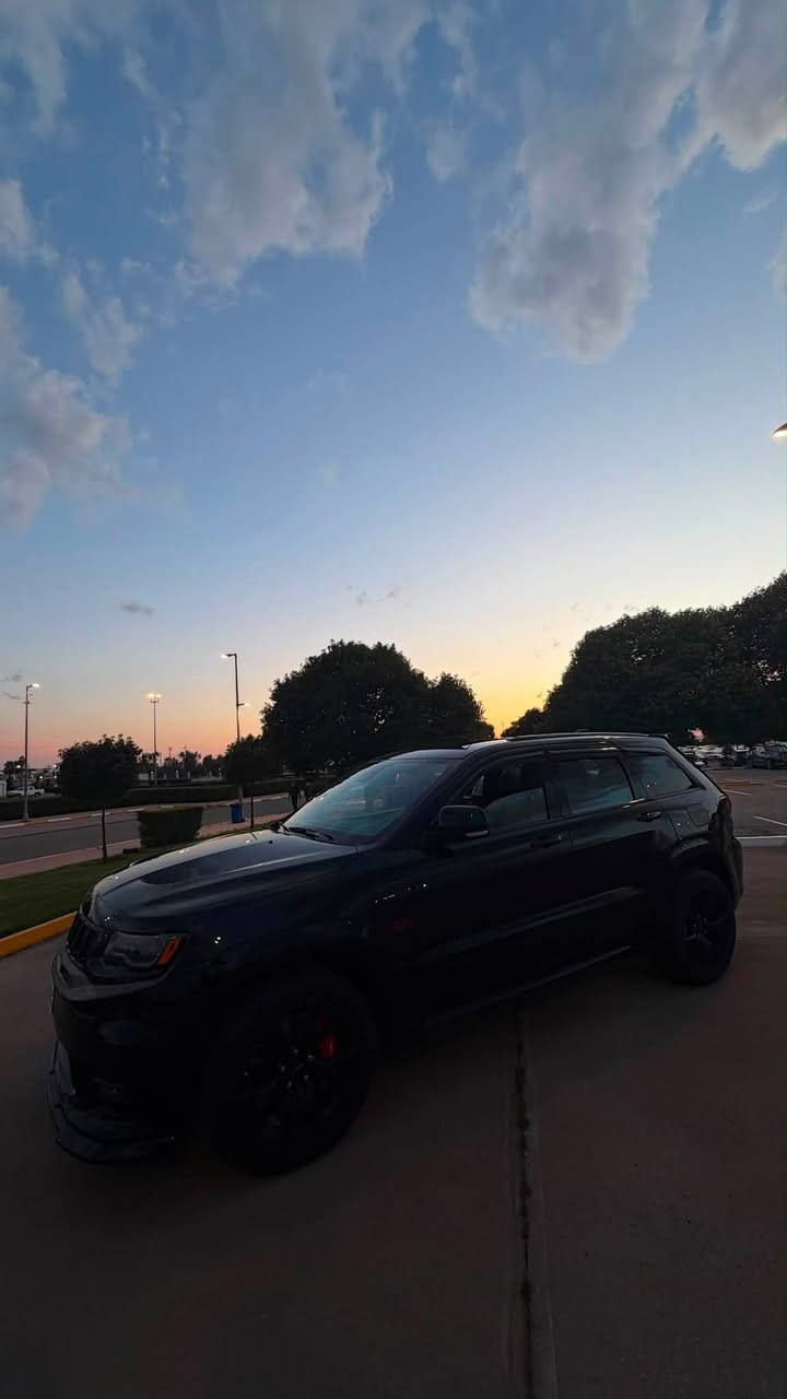 سلام عليكم
جيب SRT 6.4L  2021للبيع كفالة عامة من دعامية للدعامية 
السيارة غنية عن التعريف و المواصفات خير من الله

مكان السيارة اربيل رقم دهوك تحويل وكالة نفس اليوم 
للسعر و التفاصيل اكثر متواجد واتساب 
***********
