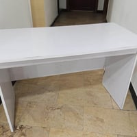 ميز يرهم للحاسبة وبلي سعرا ٦٥ ألف مكاني بغداد حي البنوك للاتصال ٠٧٨٢٦٨...