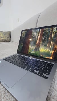 ماك بوك برو M2 • 13 بوصة • ٨ جيجا رام