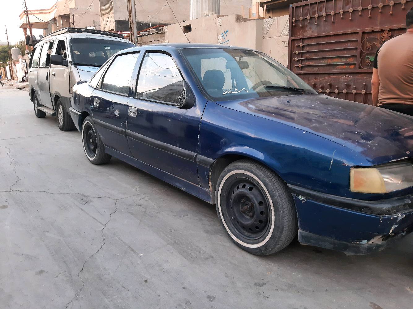 اوبل فكترا موديل 1990رقم بغداد مشروع وطني 
كوبون بانزين محرك 20 غرفتها زينة