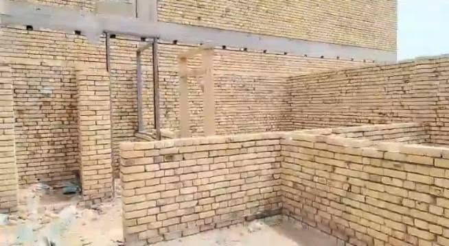 السلام عليكم 
هيكل 100 متر  كافة الخدمات 
شارع سبيس كلش مرتب الناصريه خلف محطه القطار  العكر الشرقي ماء كهرباء مجاري  مدرسه قريبة مقابل السايلو . السعر المطلوب 27مليون مع المجال 
للاستفسار الاتصال برقم التالي 
***********

