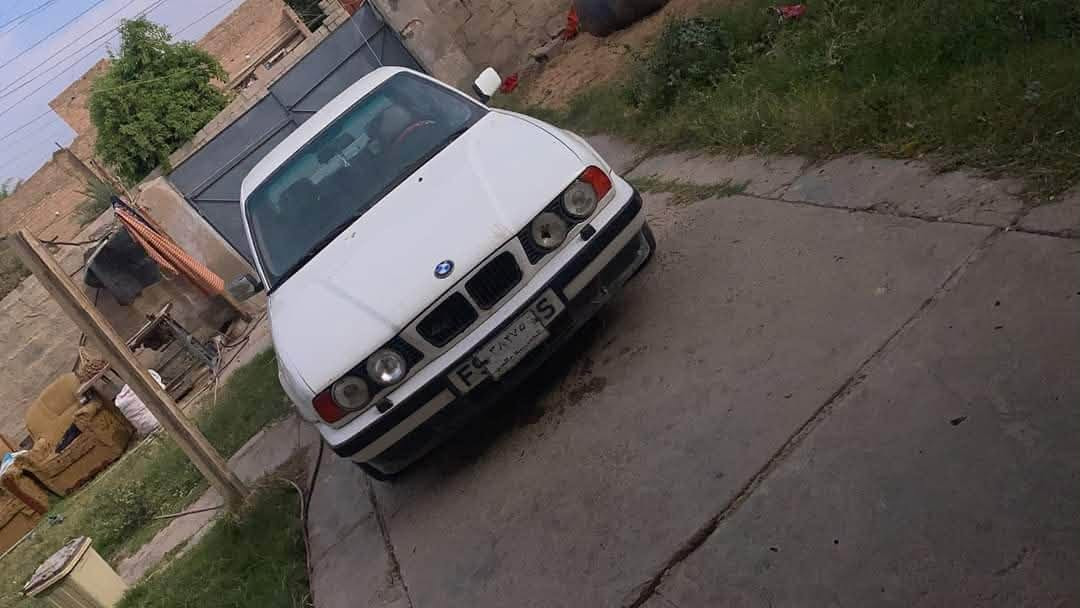 520مسكر كير عادي
بيها صبغ بس بنيد وكمركها مدفوع وراعيها 
موجود السياره يعوزه ترتيب شويه وترهم مراوس فكترا
وسعرها 30وببها مجال قليل
***********
