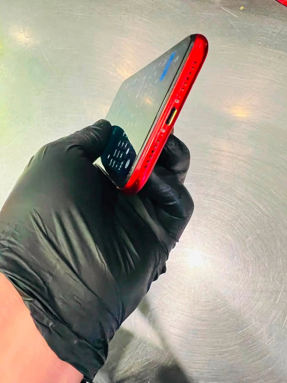 السلام عليكم 
أيفون 11 عادي 
الذاكره 128
بطاريه 73
مبدل ضهر وشاشه درجه أولى 
السعر 175 وبي مجال
العنوان بغداد الشعب 
***********
