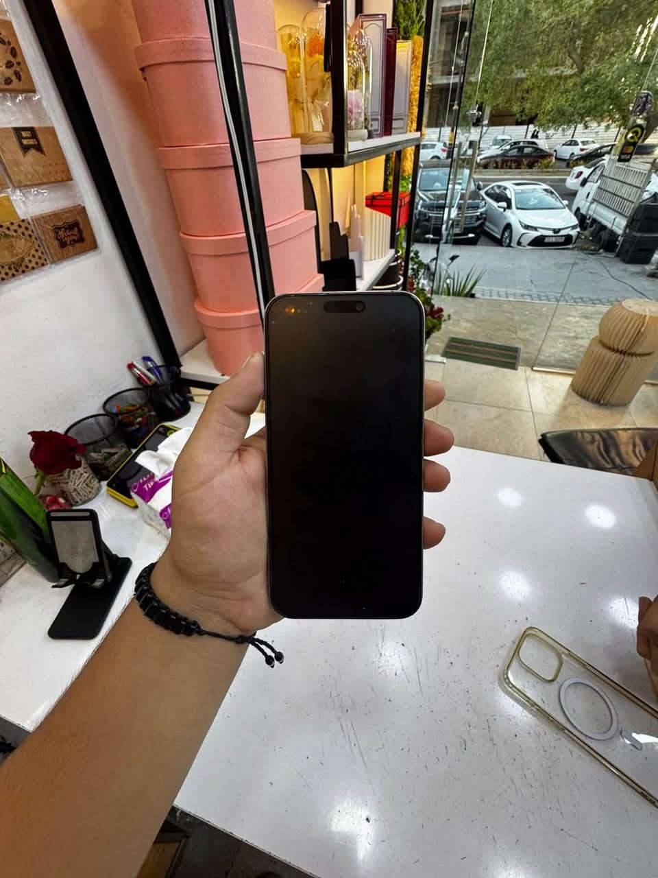 من رخصة البيج
ايفون 15 برو ماكس ذ256 بطاريه مبدله تقره 92 تليفون كلش نضيف ممبدل بس بطاريه وبي فطر صغير بل ضهر ميبين اله واحد يركز بي  رايده ب650 للتواصل واتساب فقط ***********
